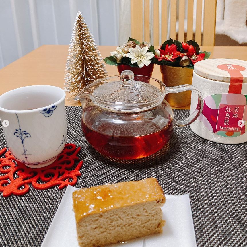 【化粧箱入り】四季シリーズ(茶葉50g缶)2種セット(四季春茶/紅烏龍茶)